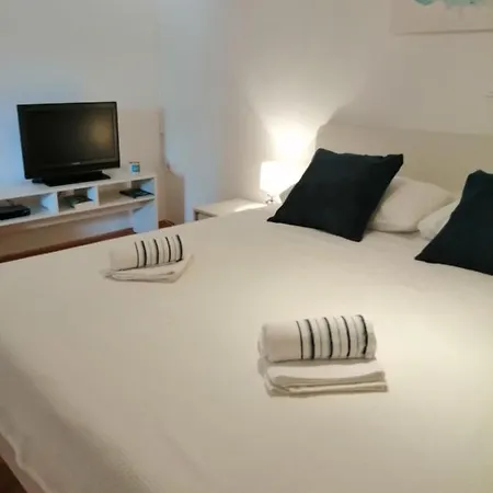 Mina Guest house