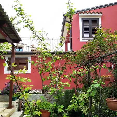 Guest house Mina *