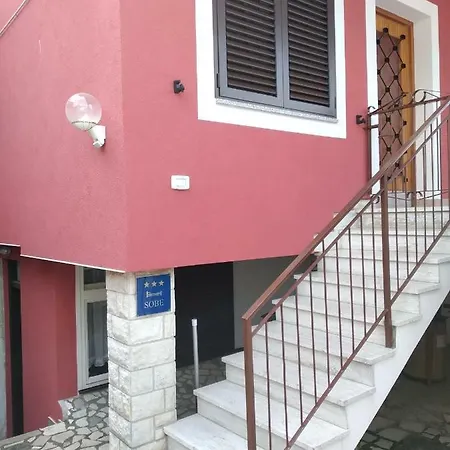 Mina Guest house *